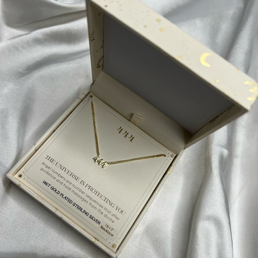 🔥 444 Trendy Necklaces 🔥